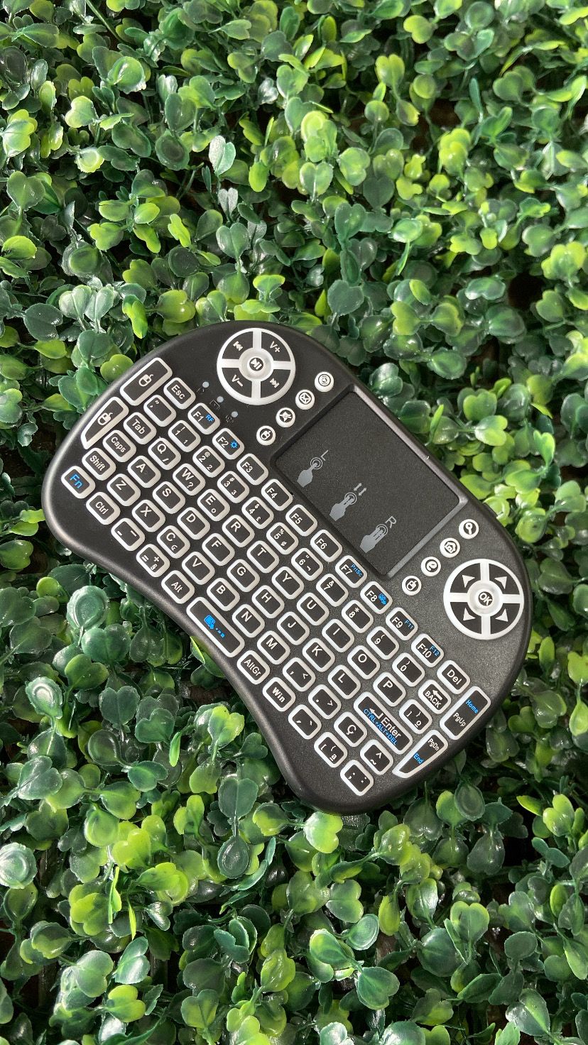 MINI TECLADO ILUMINADO SEM FIO (LE-7716, BM-T08, BK-BTI8LED, LEY-04)